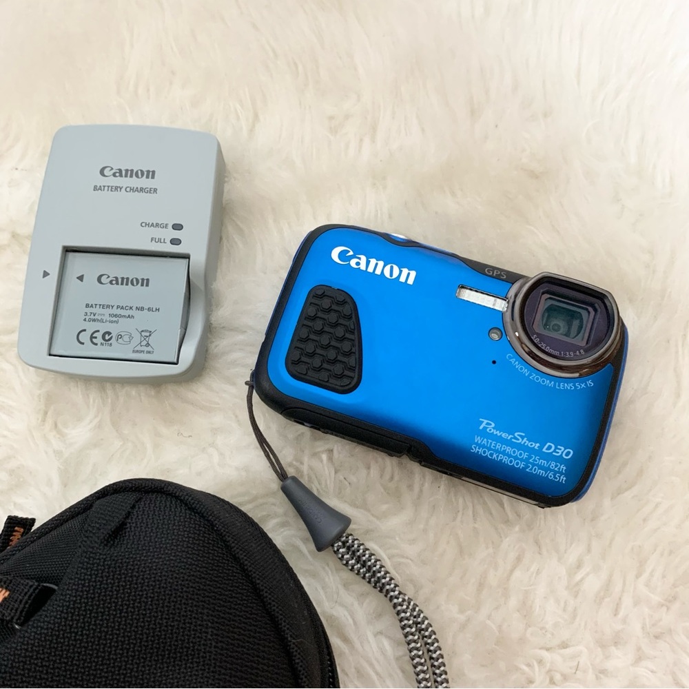 Canon PowerShot D30 Waterproof Shockproof 28mm, 5x optical zoom GPS 1080P